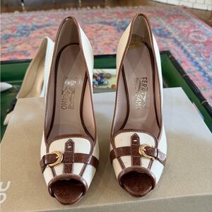 Salvatore Ferragamo Women's White and Brown Peep-Toe Heels